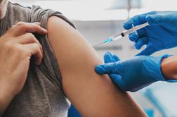V ZDA proti covid-19 cepljenih 70 odstotkov odraslih Američanov