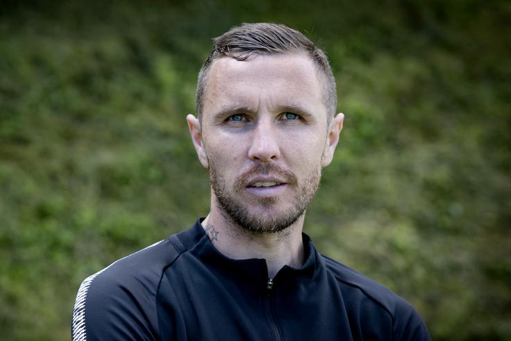 "V Sloveniji sem se rodil, to mi največ pomeni. So neke stvari, pri katerih ne odločaš ti, ampak tvoje srce," pravi, da ne bi mogel zaigrati za nobeno drugo reprezentanco kot slovensko. Pa čeprav je imel tudi ponudbe iz Bosne in Hercegovine. | Foto: Ana Kovač