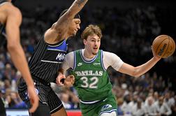 Nov poraz Dallasa, Flagg se je zapisal v knjigo rekordov