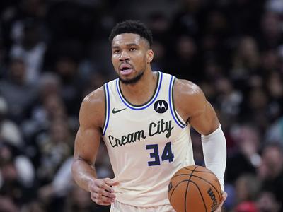 Giannis Antetokounmpo že odigral zadnjo tekmo za Milwaukee?