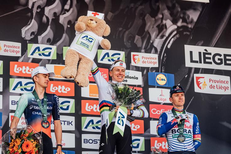 Pogačar je v Švico pripotoval neposredno iz Belgije, kjer je v nedeljo zmagal na spomeniku Liege-Bastogne-Liege. | Foto: Guliverimage