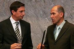 "To ne pelje nikamor ne s Pahorjem ne z Janšo na čelu"