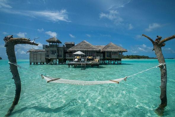 Na Maldivih, brez novic in čevljev: to je najboljši hotel na svetu