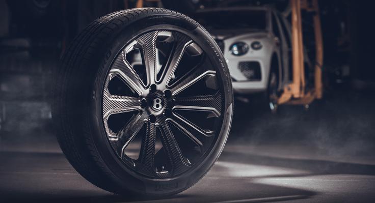 Štiri taka platišča bentaygi odvzamejo 24 kilogramov nevzmetene mase. | Foto: Bentley