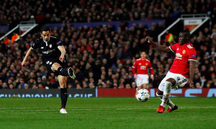 Junak večera v Manchestru Wissam Ben Yedder. | Foto: Reuters