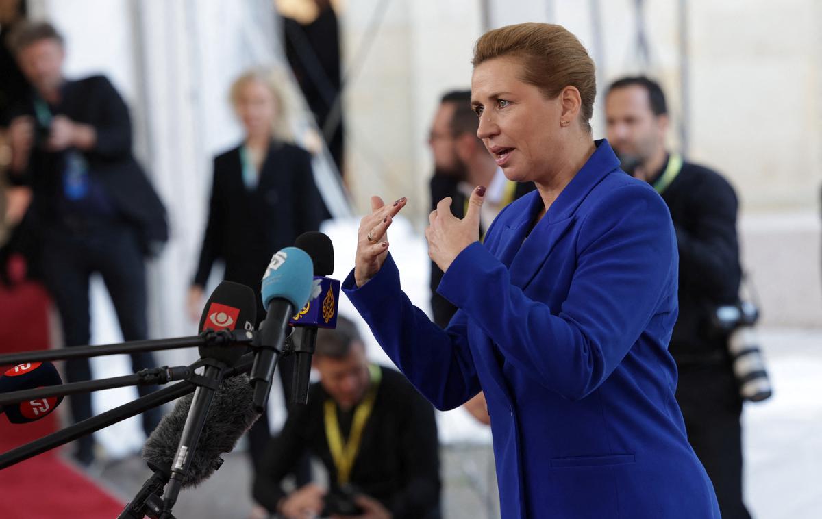 Danska vrh EU | "Samo ena država nam je pripravljena groziti, in to je Rusija, zato se moramo zelo odločno odzvati," je dejala danska premierka Mette Frederiksen.  | Foto Reuters