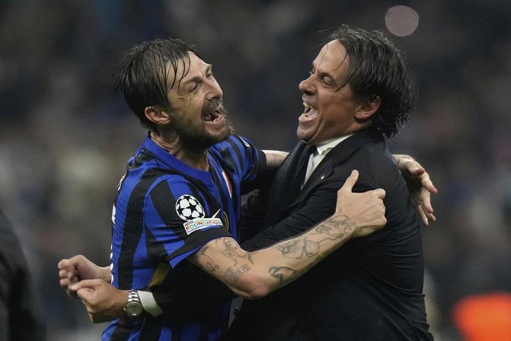 Francesco Acerbi in trener Interja Simone Inzaghi | Foto: Guliverimage