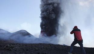 Ognjenik Etna na Siciliji znova oživel