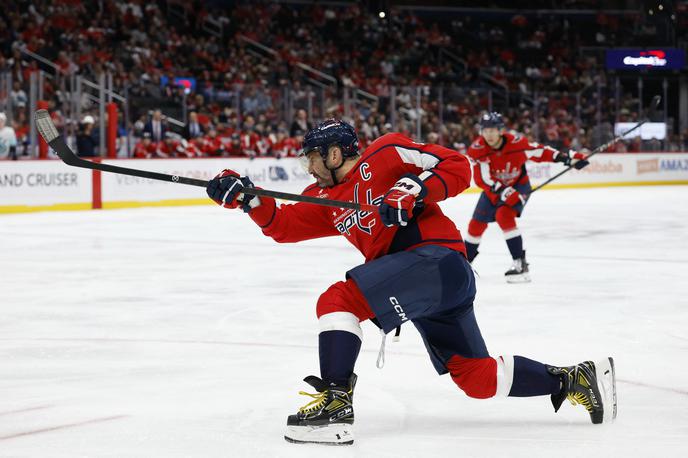 Alex Ovechkin | Ruski zvezdnik je le še gol oddaljen od velikega mejnika, ko bo postal prvi igralec z 900 goli v ligi NHL. | Foto Reuters