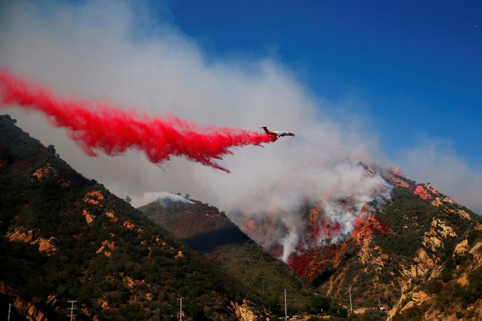 Požar v Kaliforniji | V Kaliforniji se v zadnjih mesecih spopadajo s številnimi uničujočimi požari. | Foto Reuters