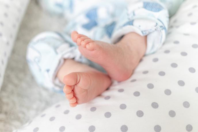 Novorojenček | Podjetje Biobanka, ki je v zadnjih 16 letih shranjevalo popkovnično kri in tkivo otrok, je lani prenehalo delovati. | Foto Shutterstock