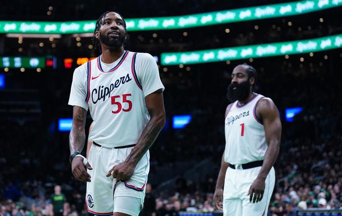 Derrick Jones Jr. se je iz Dallasa preselil v Los Angeles, kjer odlično sodeluje z Jamesom Hardnom. | Foto: Reuters