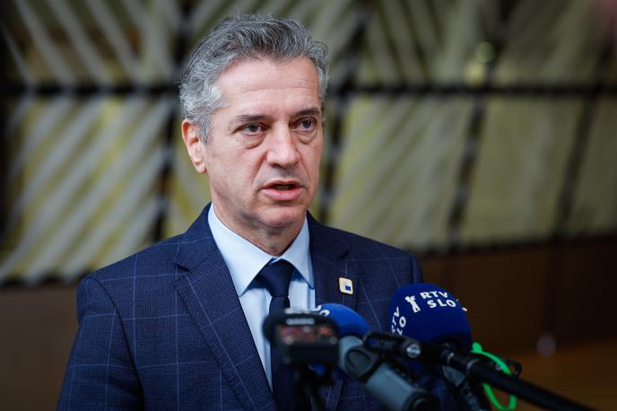 Robert Golob | Po proučitvi prejetega gradiva je komisija zaznala utemeljen sum kršitve določb nasprotja interesov. | Foto Vlada Republike Slovenije