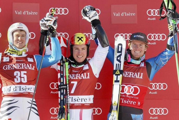 Hirscher z veliko prednostjo, Jazbec odstopil