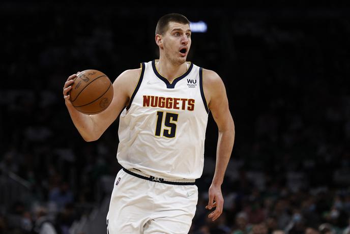 V ligi NBA že pošteno vroče, padel je rekord: Tako bogate pogodbe še ne!