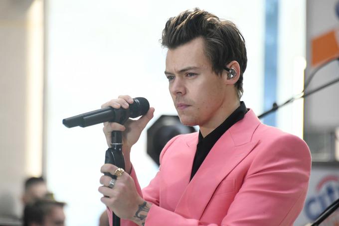 Harry Styles, sicer član skupine One Direction, bo nadomestil Katy Perry. | Foto: Getty Images