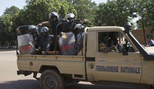 AU dala vojski Burkine Faso dva tedna za vzpostavitev civilne oblasti