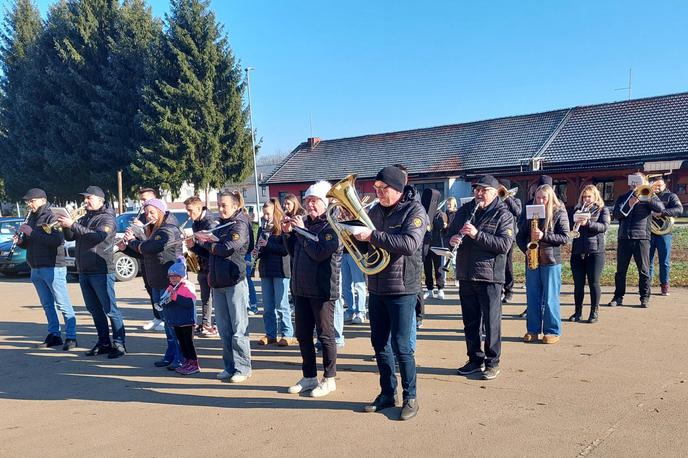 Godba Črnomelj | Črnomaljska godba je nazaj dobila svoja glasbila, ki so jih neznanci ukradli pred dobrim tednom dni. | Foto Facebook/Godba Črnomelj