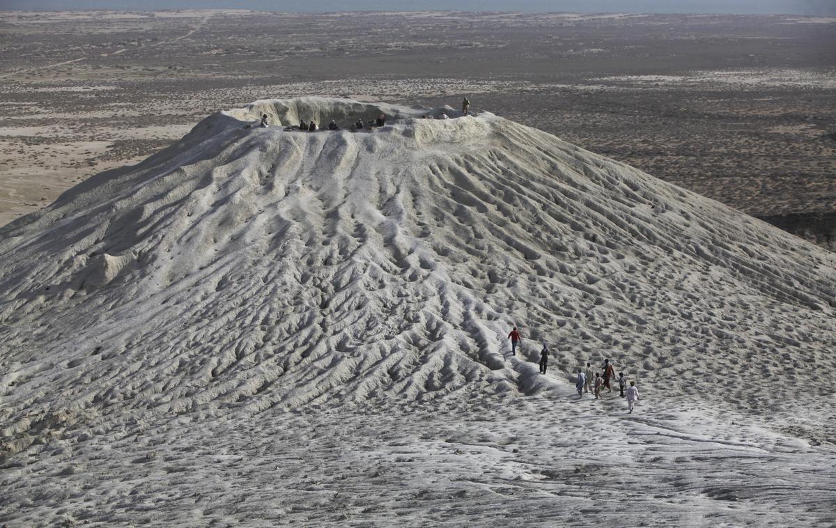 blatni vulkan | V vulkanskem blatu je od 20 do 50 različnih mineralov. | Foto Reuters