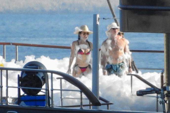 Jeff Bezos | Lauren Sanchez in Jeff Bezos sta bila na zabavi odlično razpoložena. | Foto Pixsell/Sanjin Strukic