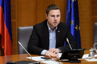Mahnič: Pirc Musarjevo takoj prenehajte obveščati o varnostnih zadevah