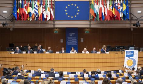 Evropski parlament bo glasoval o resoluciji o žrtvah komunizma v Sloveniji