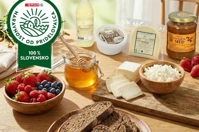 zajtrki z jagodičevjem | Sveže slovensko jagodičevje, kakovostni mlečni izdelki in med ustvarijo poletne zajtrke, ki so veliko bolj zanimivi od običajne ovsene kaše. | Foto Spar