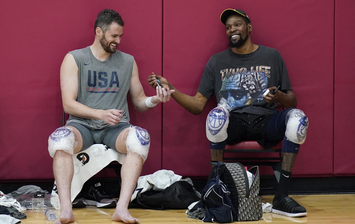 Kevin Love, Kevin Durant | Kevin Love ne bo zaigral v Tokiu, že pred začetkom priprav je o podobnem koraku razmišljal Kevin Durant, a se je na koncu odločil, da bo vendarle zaigral. | Foto Guliverimage