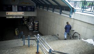 Ljubljanska železniška postaja: kolo boste še vedno morali potiskati