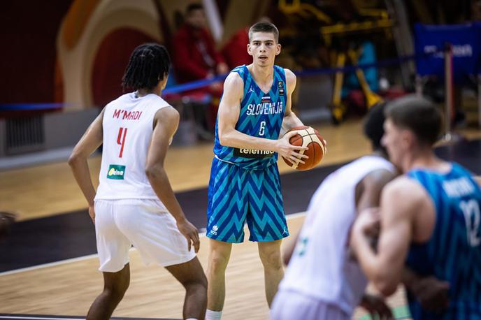 Slovenija U19 Jan Zemljič | Slovenci so se pomerili s Kanado. | Foto FIBA