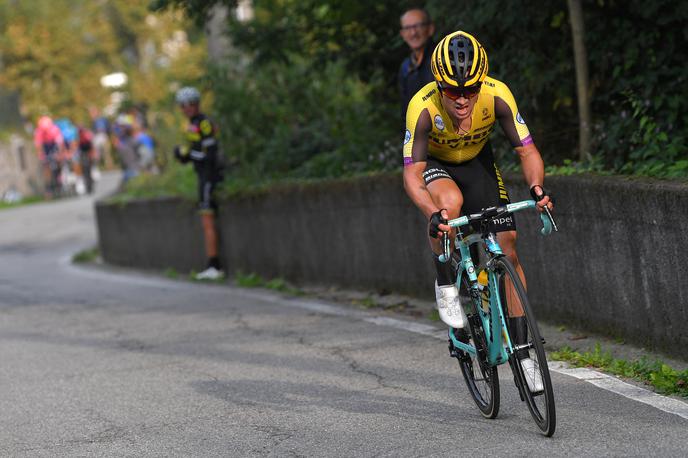 Primož Roglič | Druga etapa kriterija Dauphine prinaša 135 kilometrov in štiri kategorizirane vzpone, tudi zaključnega na prelaz Col de Porte, ki ga bodo kolesarji premagovali tudi na letošnji Dirki po Franciji. | Foto Getty Images