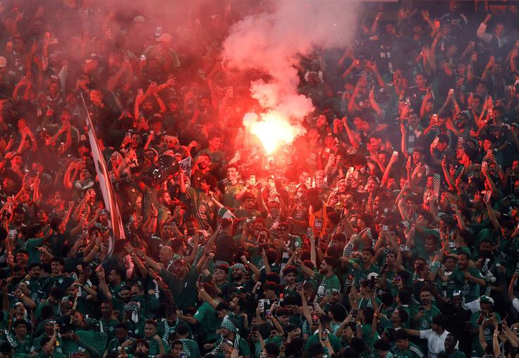 Navijači Al Ahlija so proslavljali nov uspeh ljubljencev. | Foto: Reuters