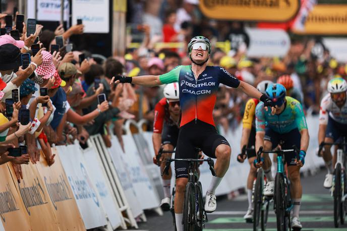 Olav Kooij | Olav Kooij (Decathlon CMA CGM Team) je veliki zmagovalec 5. etape Dirke po Franciji, prve, ki je ponudila priložnost sprinterjem. | Foto Reuters