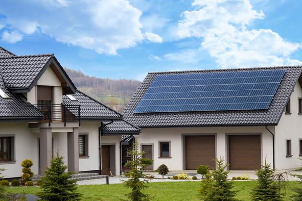 Sončna elektrarna s hranilnikom že od 79 evrov na mesec