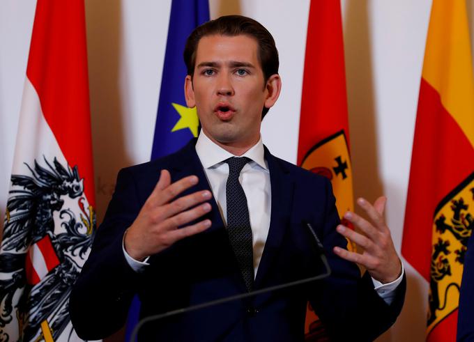 Če bo v ponedeljek na izredni seji avstrijskega parlamenta izglasovana nezaupnica, bo moral Kurz nemudoma oditi s kanclerskega položaja, nadomestil pa ga bo podkancler. | Foto: Reuters