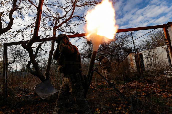Avdijvka, Ukrajina | Ukrajinska vojska je danes sporočila, da je protizračna obramba prestregla 14 od 15 brezpilotnih letal, ki jih je ponoči izstrelila Rusija. | Foto Reuters