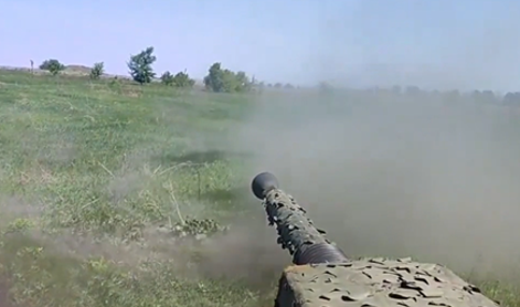 Ukrajinci preizkušajo novo švedsko orožje #video
