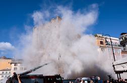 Tragedija v Rimu: v zrušenju stolpa umrl delavec #video