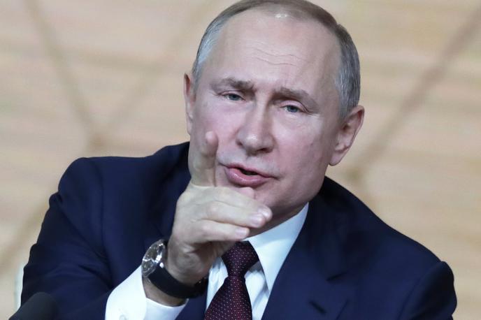 Vladimir Putin | Rusija je Hrvaški poslala pismo v ne ravno prijateljskem tonu. Po njihovem mnenju Hrvaška izkazuje podporo Ukrajini. "Ne vedete se prijateljsko in takšen pristop bo poguben," poroča Telegram.  | Foto Guliverimage