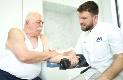 Kdaj je potreben obisk fizioterapevta in kdaj kineziologa?