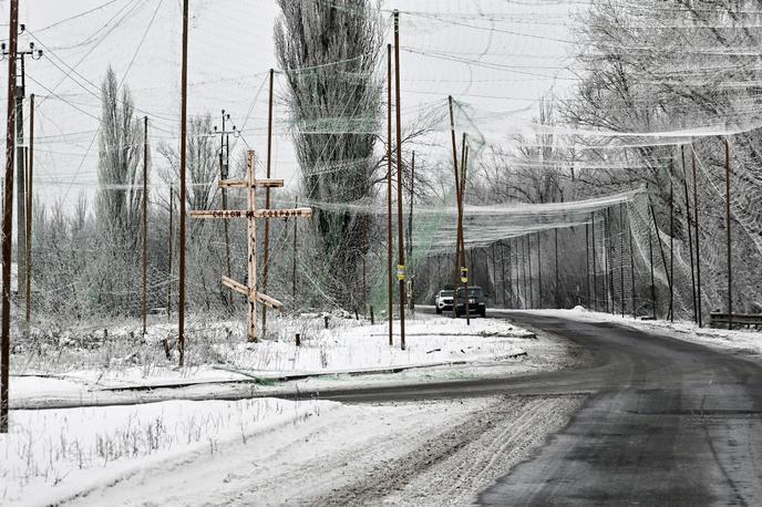ribiške mreže za zaščito pred droni | Ribiške mreže Ukrajini dobavljajo številne prostovoljne organizacije. | Foto Profimedia