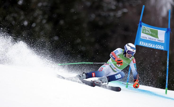 Henrik Kristoffersen je vodil že po prvi vožnji. | Foto: Reuters