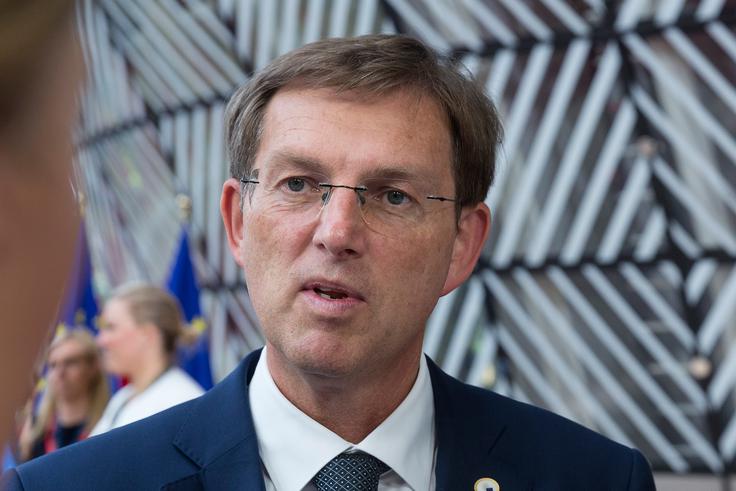 Cerarjevi so pripravljeni za to, da NLB in njene balkanske banke ostanejo v rokah slovenske države nameniti več sto davkoplačevalskih milijonov.  | Foto: STA ,