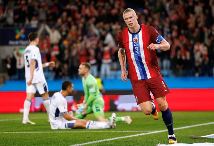 Norveška po letu 2000, ko je na Euru nastopila v skupini s Španijo, ZR Jugoslavijo in Slovenijo, sploh ni nastopila na velikem nogometnem tekmovanju. | Foto: Reuters