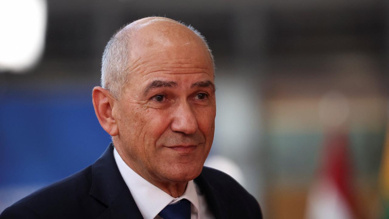 Janša študentom: Slovenija potrebuje mlade, ki bodo svoje znanje uporabili doma