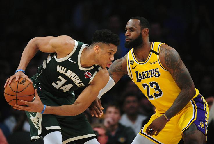 Giannis Antetokounmpo je ob LeBronu Jamesu najboljši posameznik lige NBA. | Foto: Reuters