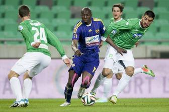 Mendy in Kostić sta si podala desnici in rekla ne rasizmu