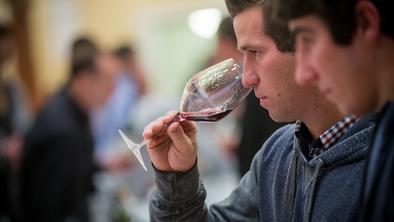 Narodi, ki popijejo največ vina: Slovenci smo četrti na svetu