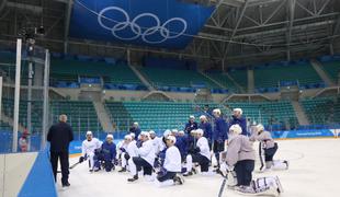 Slovenci preizkusili olimpijski led, kapetan brez pripomb
