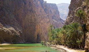 Omanski vadiji kristalno čiste vode